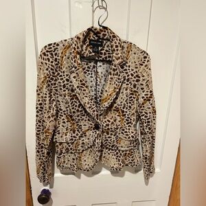 Focus 2000 100% linen giraffe print blazer.